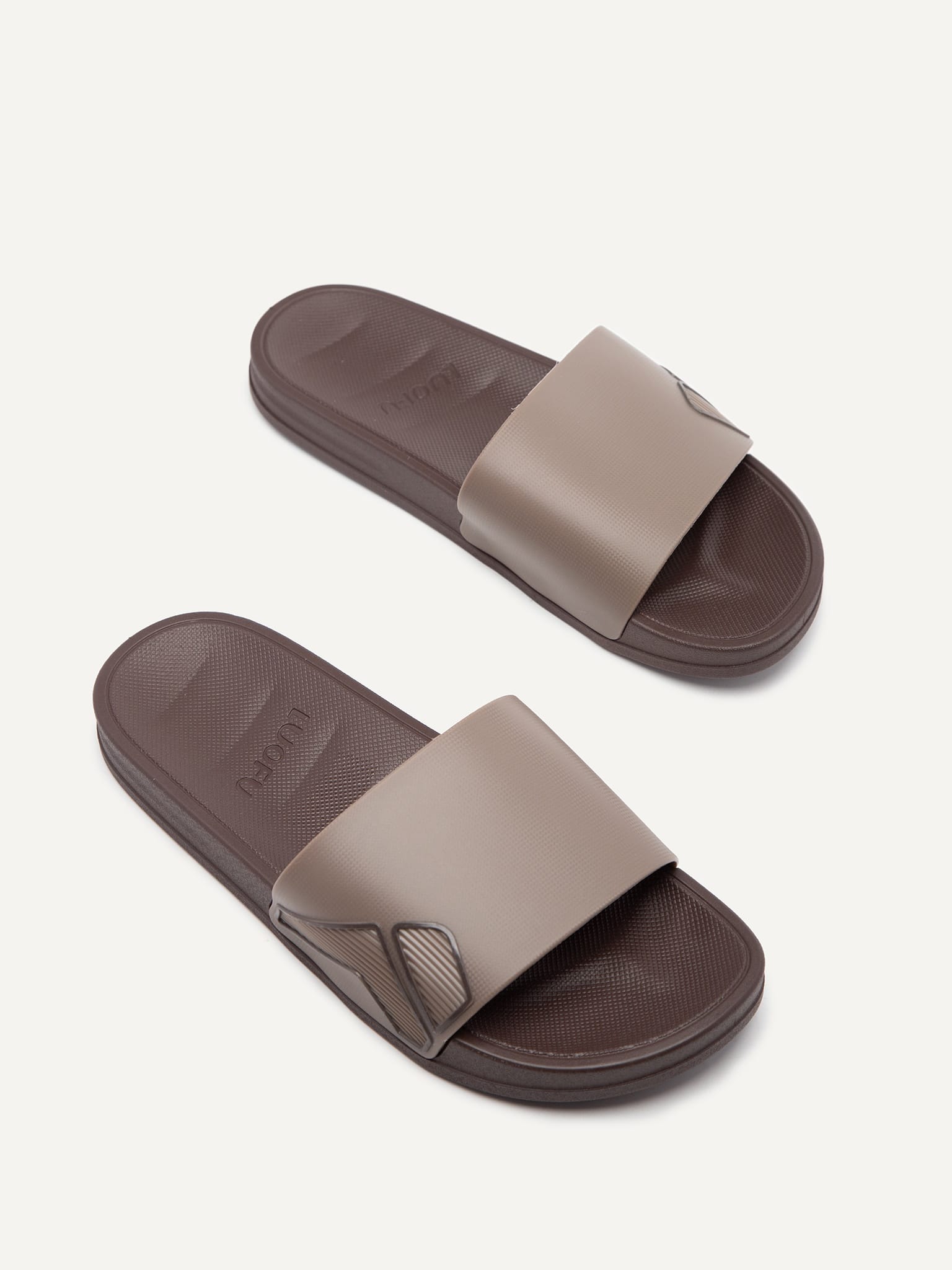 Ưu điểm của dép cao su Unisex