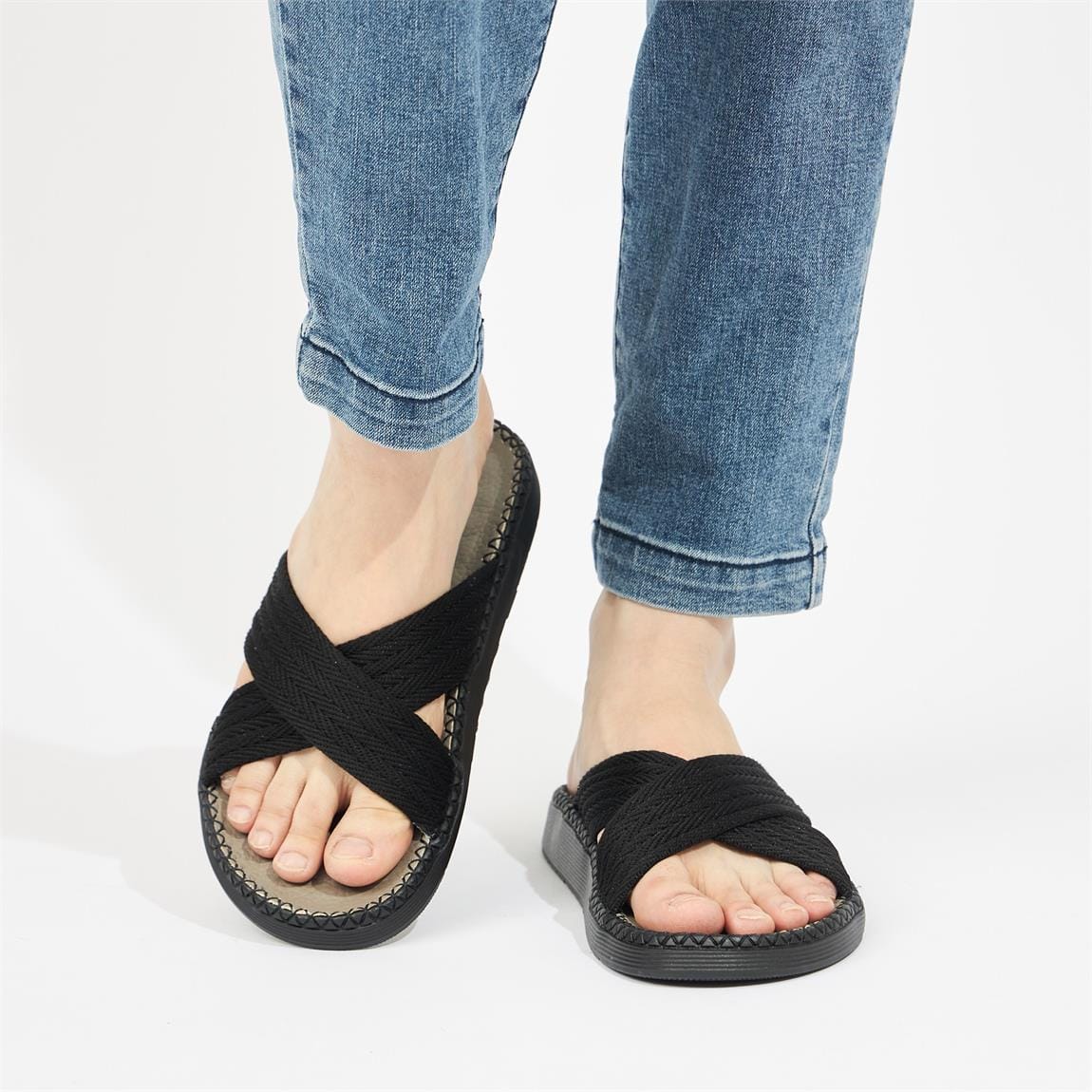 Dép quai chéo Unisex được mọi người yêu thích